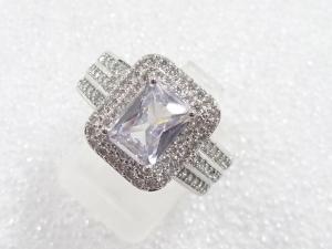 クリスタル　指輪(19号)